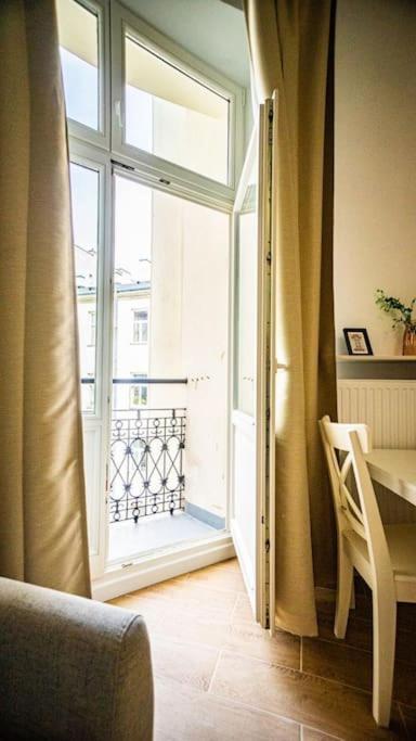 Lovely Apartment In Варшава Екстер'єр фото