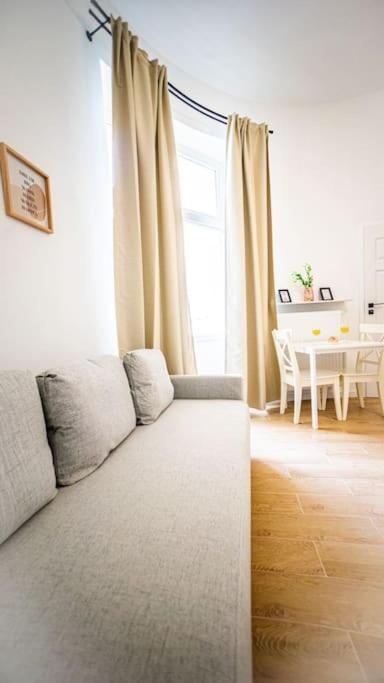 Lovely Apartment In Варшава Екстер'єр фото
